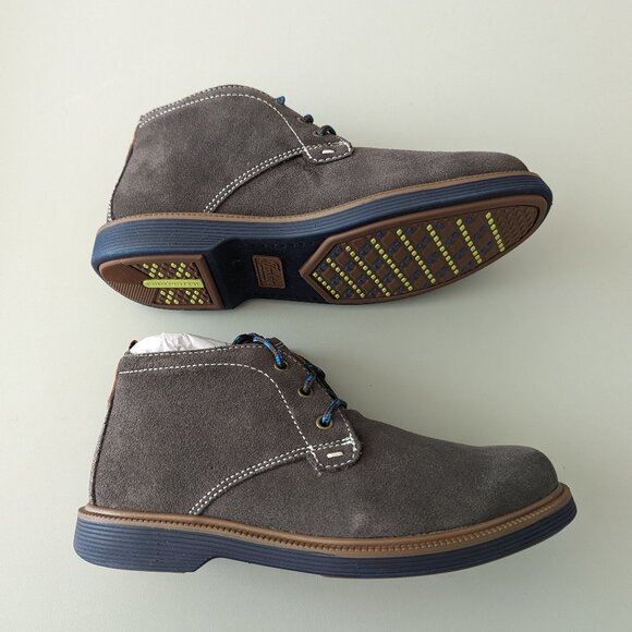 NIB Florsheim Kids Supacush Suede Chukka Boot, Kids Size 13.5 M - Picture 1 of 7
